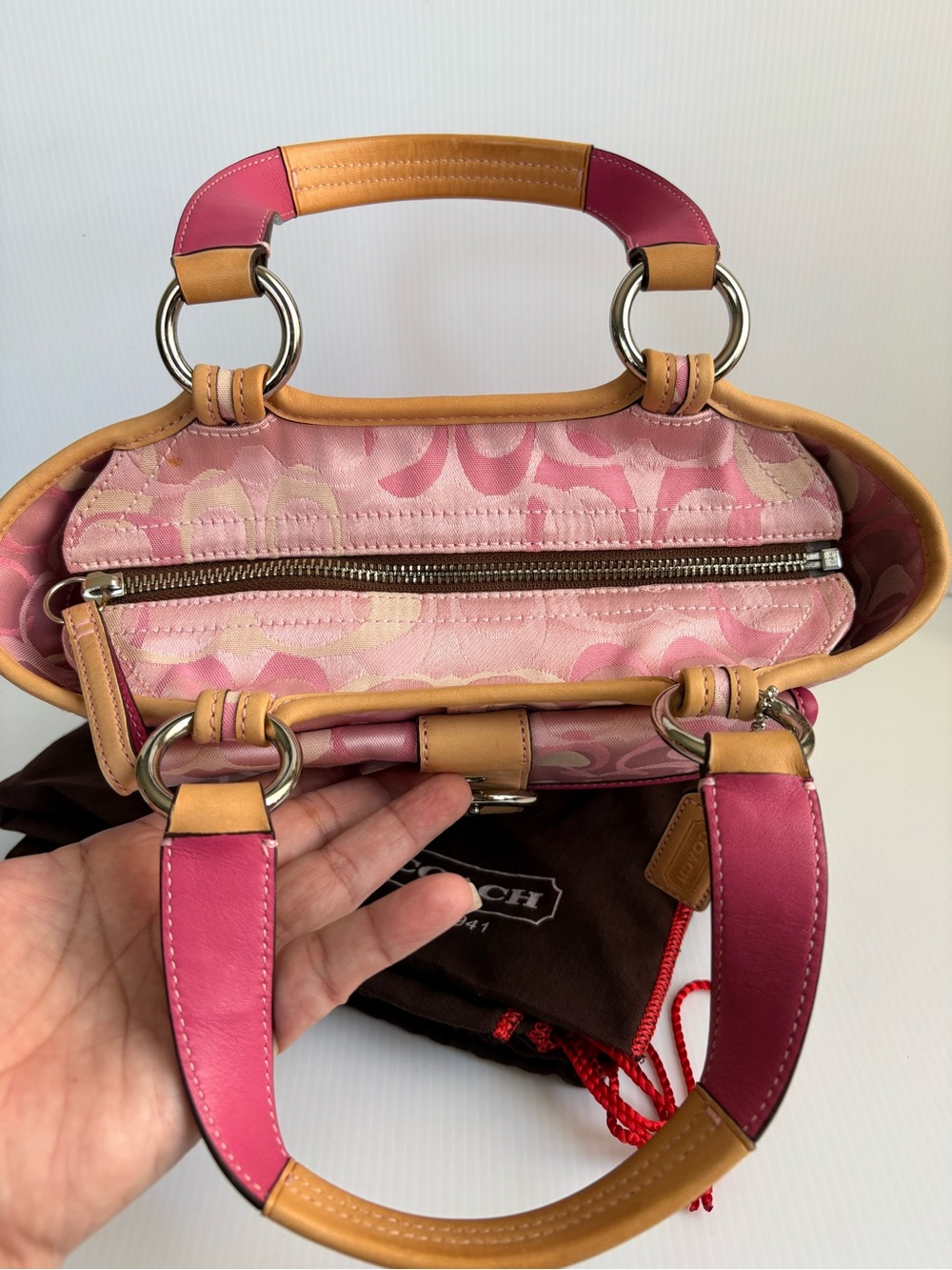 Vintage Coach Soho Y2K Pink Optic Signature Jacquard /Tan Leather EUC - Picture 9 of 16
